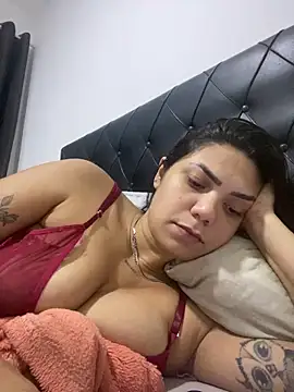 Nini  online show from April 21, 9:28 pm