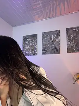 Nicollewest1 online show from May 25, 11:00 pm