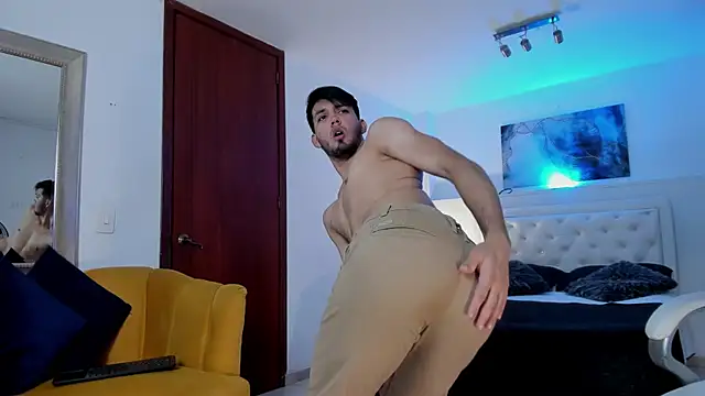 HarryFosster online show from April 11, 6:45 pm