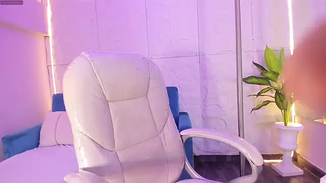 Mia Ness online show from January 8, 12:07 pm