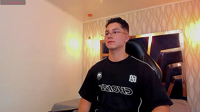 Noah Clarkk online show from March 20, 5:18 pm