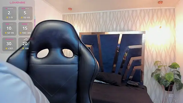 Noah Clarkk online show from April 8, 5:24 pm