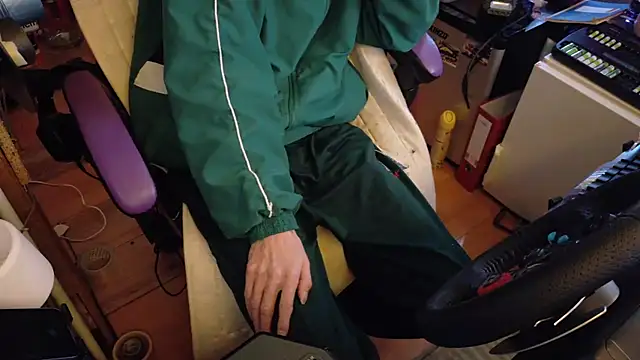 Gay-Versaut online show from February 5, 8:57 pm