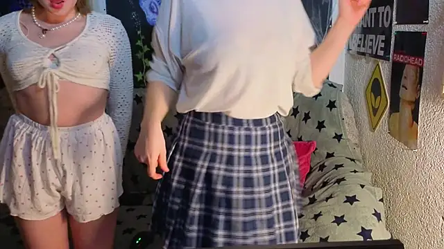 Snapshot of Ntmuforever chatting on December 19, 9:33 pm Ntmuforever online show from December 19, 9:33 pm