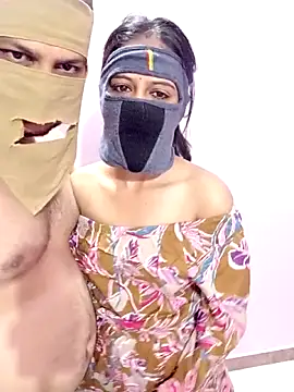 notyg240 online show from April 11, 8:46 pm