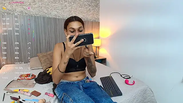 zoe bermudez online show from February 20, 3:25 am