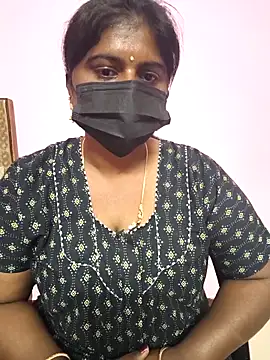 Snapshot of blackqueen-tamil chatting on December 18, 3:07 pm blackqueen-tamil online show from December 18, 3:07 pm