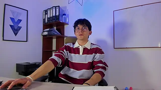 Eliot X online show from December 19, 11:23 pm