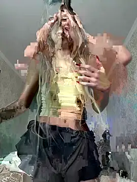 Snapshot of ScoobeDeDoo chatting on January 18, 11:58 am ScoobeDeDoo online show from January 18, 11:58 am