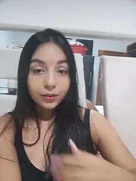 Snapshot of Babyabril18_ chatting on May 27, 1:57 am Babyabril18 online show from May 27, 1:57 am