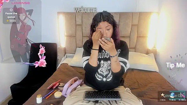 Mia Cavalli online show from March 6, 12:01 pm