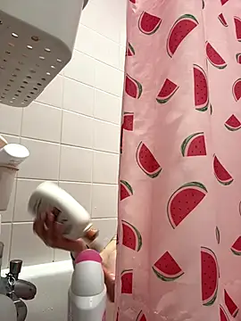 LilyLuck  online show from January 6, 11:40 pm