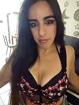 LatinArabGirl online show from December 21, 1:35 am
