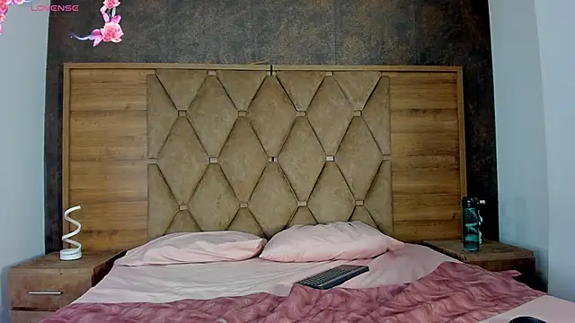 SpaceBoy1 online show from March 7, 5:59 am