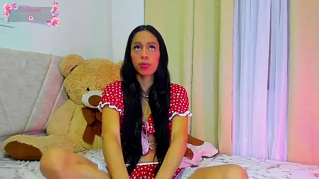 Snapshot of misty_noire chatting on May 1, 2:10 pm misty noire online show from May 1, 2:10 pm