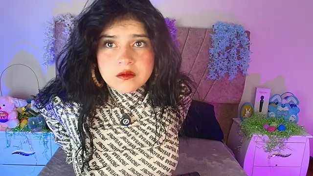 hannaa cute online show from April 15, 12:34 pm