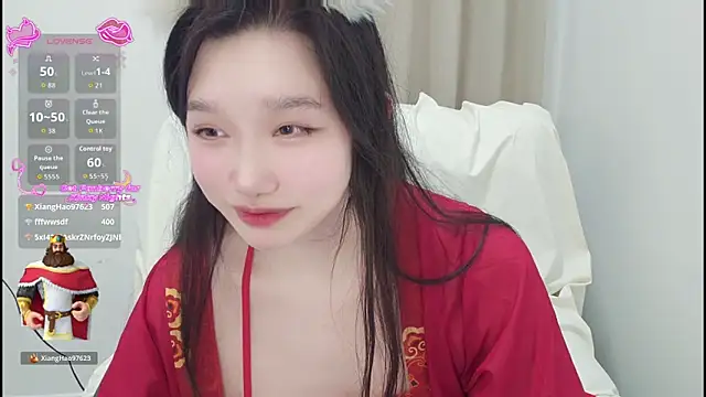 eulallA online show from February 21, 1:45 pm