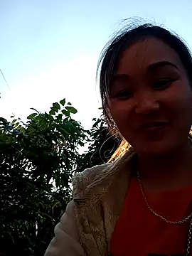 yula-bi online show from December 19, 8:43 am