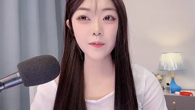 smalldaisy online show from April 8, 2:22 am