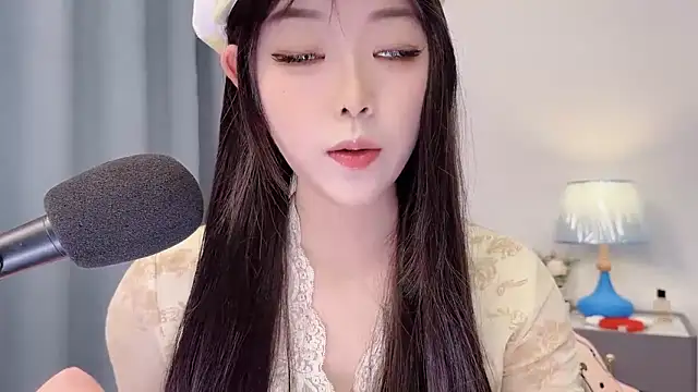 smalldaisy online show from April 24, 2:47 am