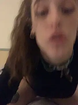 4lien online show from March 28, 9:31 am