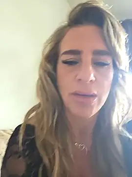 LaLynn online show from March 1, 1:13 pm