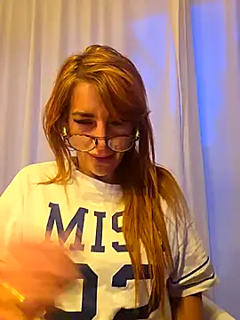 LaLynn online show from April 29, 7:20 pm