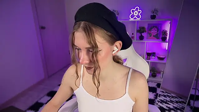 KellySunn online show from April 20, 8:06 am