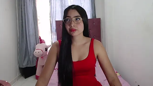 BrinsHilton  online show from April 24, 8:00 pm