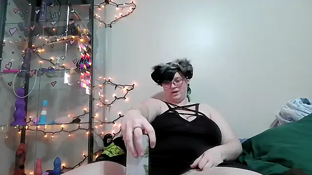 Snapshot of Pupghostt chatting on February 22, 3:32 pm Pupghostt online show from February 22, 3:32 pm