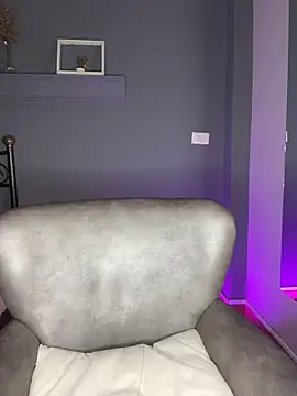 JennaMilf  online show from April 11, 4:22 pm