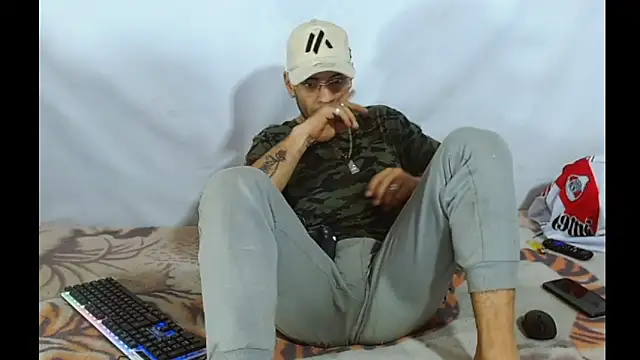 Alphamaster 92 online show from March 20, 11:53 pm