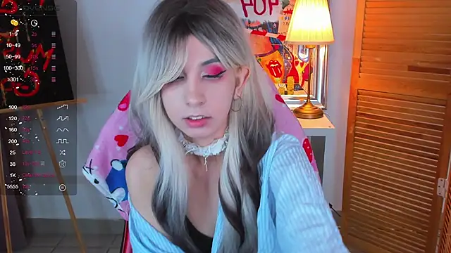 lesilos online show from March 25, 1:33 am