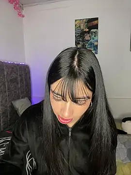 junorise23 online show from April 8, 4:45 am