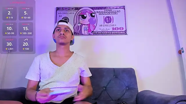 Victor LatinBoy online show from March 29, 5:07 am