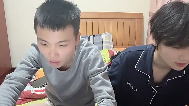 Snapshot of junnan001 chatting on January 8, 11:01 am junnan001 online show from January 8, 11:01 am