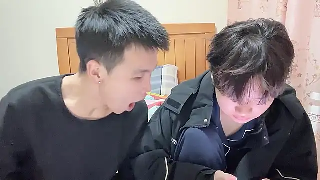 Snapshot of junnan001 chatting on January 10, 10:28 am junnan001 online show from January 10, 10:28 am