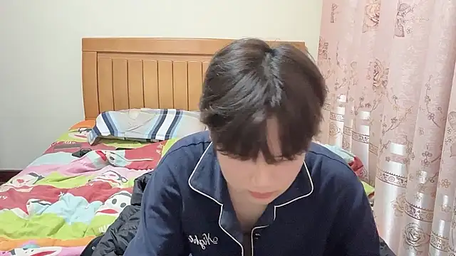 Snapshot of junnan001 chatting on January 12, 11:15 am junnan001 online show from January 12, 11:15 am