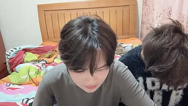 Snapshot of junnan001 chatting on February 4, 11:05 am junnan001 online show from February 4, 11:05 am