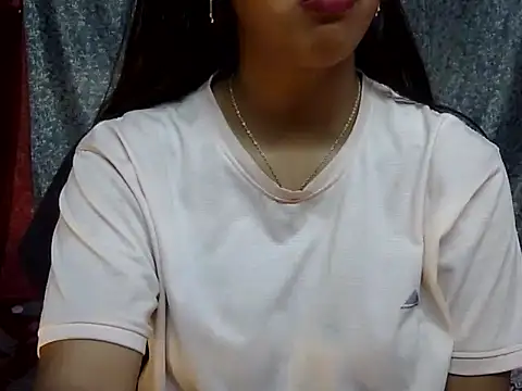 cute Dirty Diva online show from April 21, 12:56 am