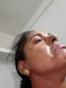 Snapshot of Mahima_rani34 chatting on July 9, 10:03 pm Mahima rani34 online show from July 9, 10:03 pm