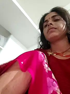Snapshot of Mahima_rani34 chatting on July 28, 11:15 pm Mahima rani34 online show from July 28, 11:15 pm