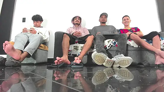 colombian alphas online show from December 21, 4:30 am