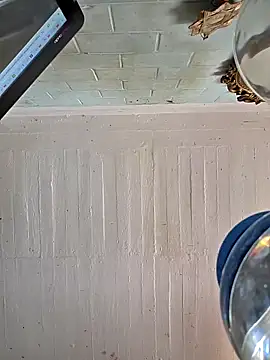 Snapshot of karelyruiz15 chatting on February 25, 7:01 pm karelyruiz15 online show from February 25, 7:01 pm