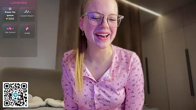 steffi meoww online show from April 21, 10:23 pm