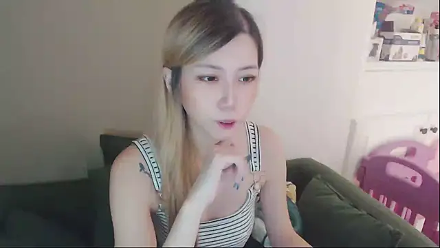 whitecat13 online show from July 10, 11:57 am