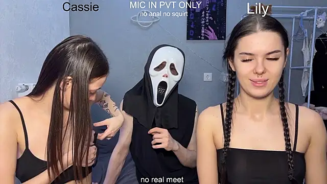 girls secrets online show from March 20, 10:09 am