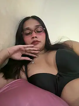Snapshot of Hard_lovely_Dick69 chatting on April 30, 8:48 pm Hard lovely Dick69 online show from April 30, 8:48 pm
