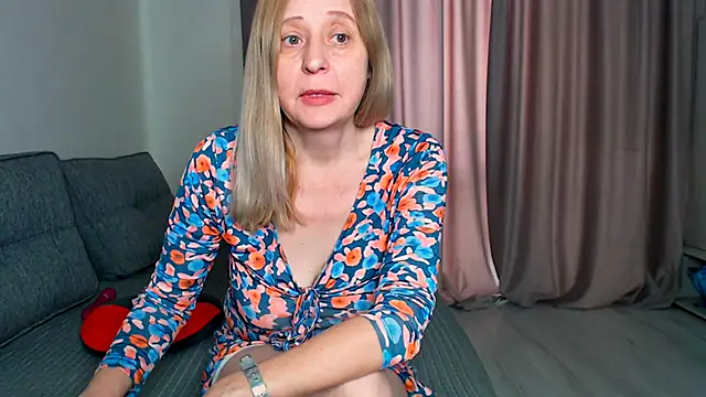 MiLenaMilf online show from March 15, 6:41 am