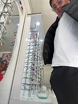 Latin Paisa Boy online show from March 19, 5:39 pm